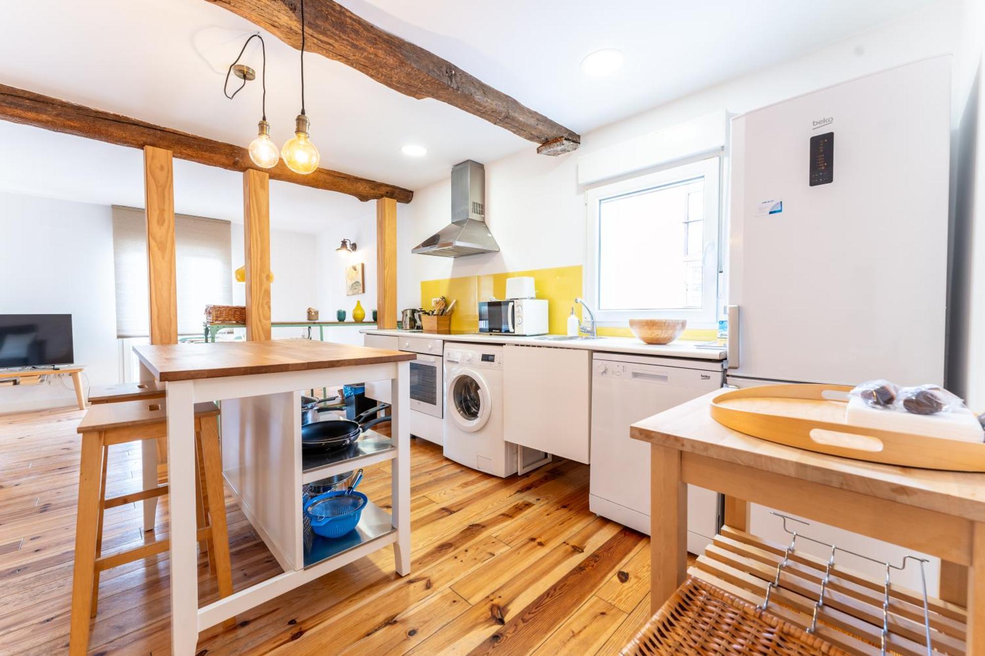 Warm And Inviting, Central Location By Urbanhosting Σανταντέρ Εξωτερικό φωτογραφία